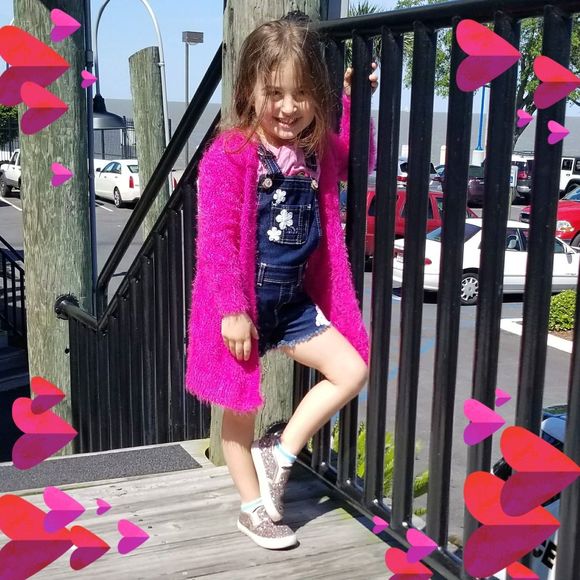 Meet your Posher, Ploumi - Picture 1 of 1